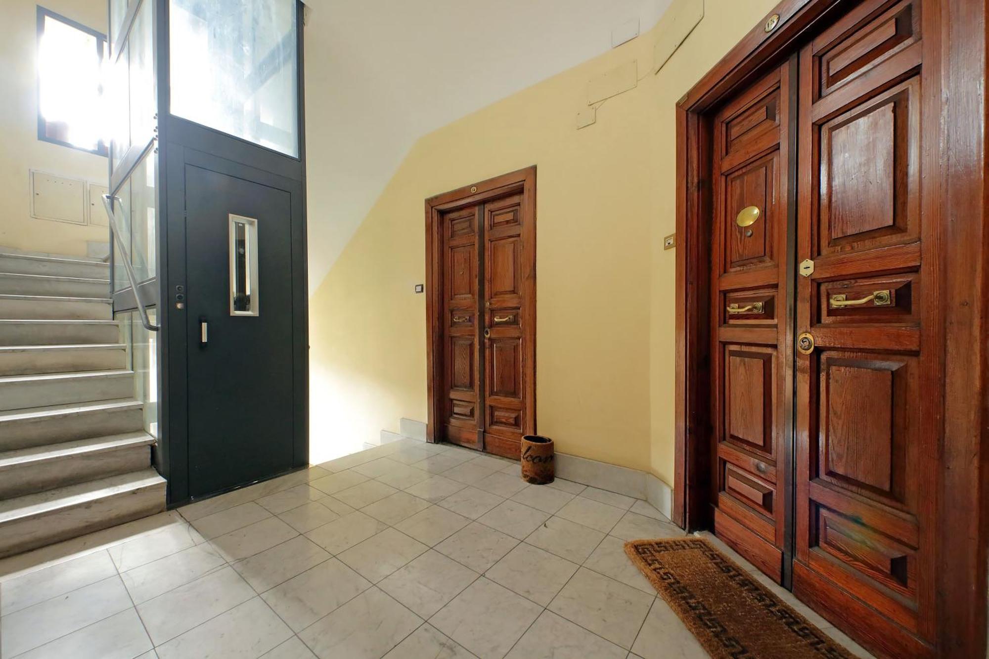 4bnb - Queen Mary Vatican * Rom